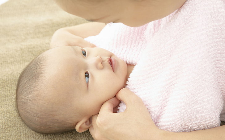 Baby's White Swaddle, Kind, Zärtlichkeit, Handtücher, Windeln, HD-Hintergrundbild