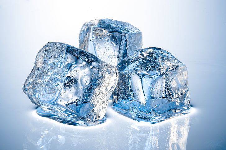 cube ice, water, blue, reflection, ice, cube, ice cubes, water drops, melting, gradient, simple background, lights, HD wallpaper