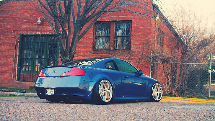 blue Infiniti G35 coupe, auto, tree, the fence, the building, infiniti, g35, coupehouse, HD wallpaper