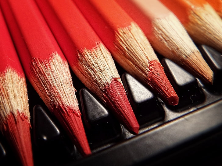 червен молив, цветни моливи, заточени, червени, HD тапет