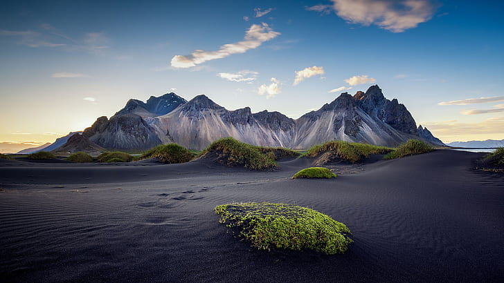 Papeis de parede 3840x2160 foto paisagens da Islândia areia preta praia picos de montanhas rochosas céu azul baixar imagens, HD papel de parede