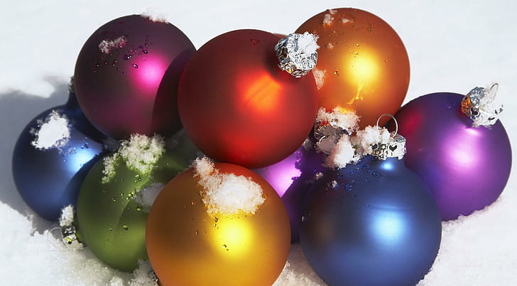 new year, christmas, christmas decorations, balloons, snow, close-up, red-blue-purple-orange-and-green bauble, new year, christmas, christmas decorations, balloons, snow, close-up, HD wallpaper