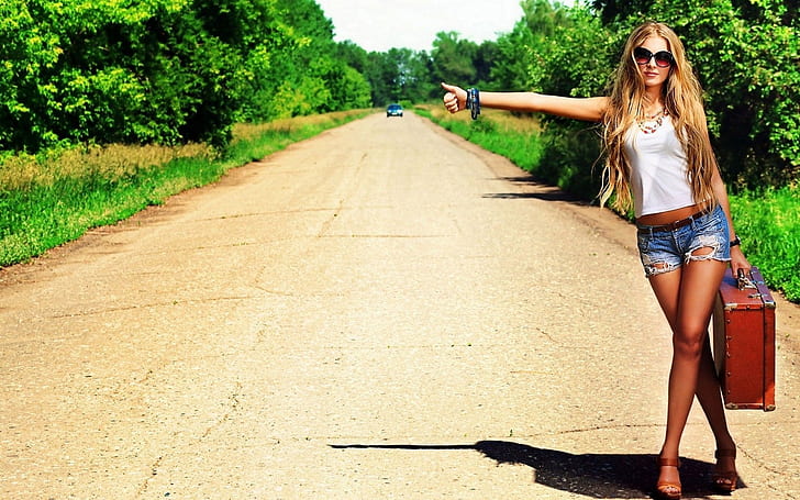 Girl want to hitchhiking, women's white tank top; blue daisy dukes outfit, Girl, Want, Hitchhiking, HD wallpaper