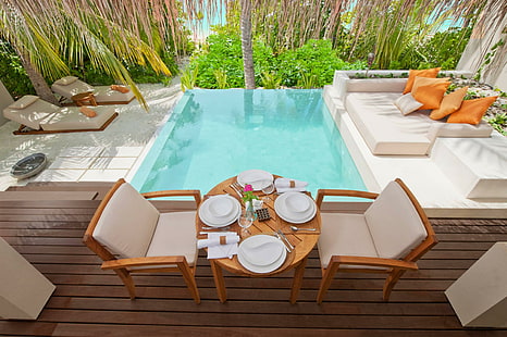 Private Luxury Beach Breakfast, white and brown chairs and table 3 piece set, sand, hot-tub, villa, table-for-two, luxury, dining, pool, tropical, resort, dine, jacuzzi, south-pacific, HD wallpaper HD wallpaper