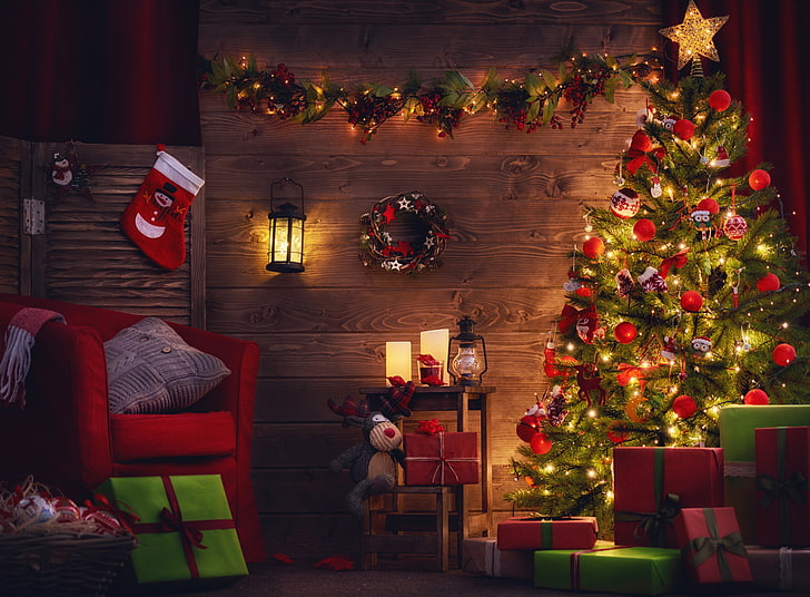 緑のクリスマスツリー、新年、クリスマス、メリークリスマス、インテリア、装飾、クリスマスツリー、休日のお祝い、 HDデスクトップの壁紙