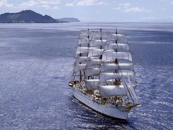 سفينة جاليون بيضاء ورمادية ، سفينة شراعية ، سفينة ، مركبة، خلفية HD
