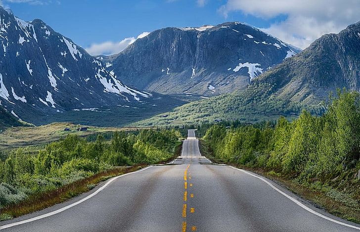 carretera de asfalto gris, naturaleza, paisaje, carretera, montañas, árboles, nieve, arbustos, verano, Noruega, Fondo de pantalla HD