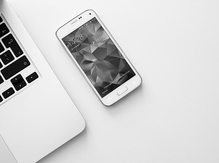 Smartphone and Laptop, white Samsung Galaxy S5, Computers, Hardware, Business, Laptop, Technology, Mobile, Computer, samsung, smartphone, blackandwhite, HD wallpaper