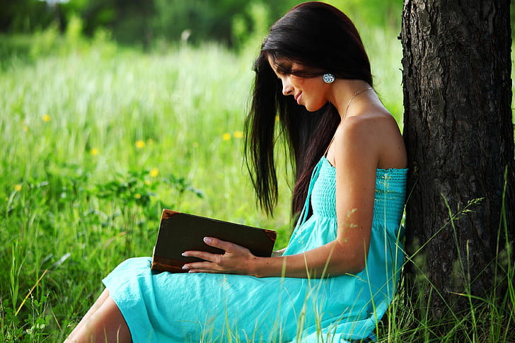 greens, grass, girl, decoration, nature, smile, background, situation, tree, knowledge, brunette, book, earrings, owner, reading, full screen, s, blue dress, accessory, shirokoformatnye, HD wallpaper