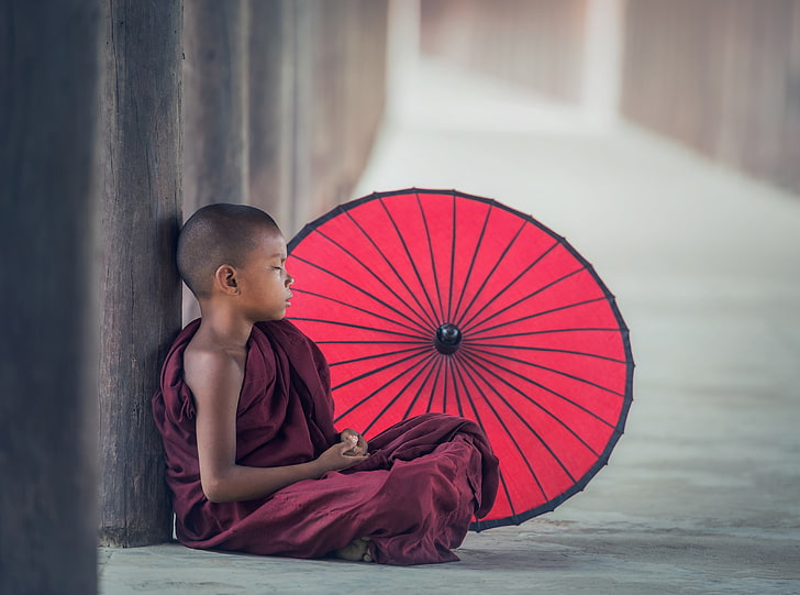 Young Buddhist Monk Meditating, Asia, Thailand, Travel, Young, Photography, Practices, Tradition, Umbrella, Faith, child, Vacation, Dharma, religion, culture, Buddhism, Monastery, Monk, visit, tourism, pray, spiritual, priest, beliefs, meditate, sitting down, HD wallpaper