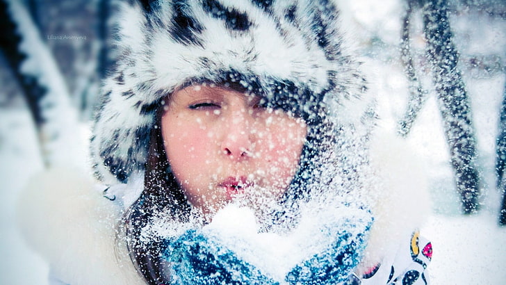 women's black and white fur knit cap, girl, face, snow, wind, HD wallpaper