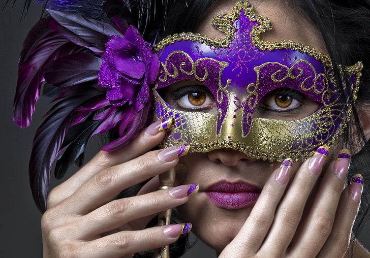 женский золотой и фиолетовый маскарад, девушка, перья, маска, ногти, маникюр, HD обои