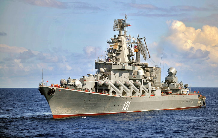 سفينة قتال رمادية روسية طراد صاروخي حرس اتلانت السفينة الرائدة مشروع 1164 