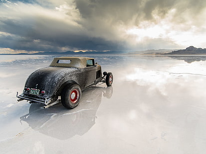 coche negro vintage, paisaje, coche, reflexión, montañas, Hot Rod, lagos salados, agua, brillante, calma, nubes, Fondo de pantalla HD HD wallpaper
