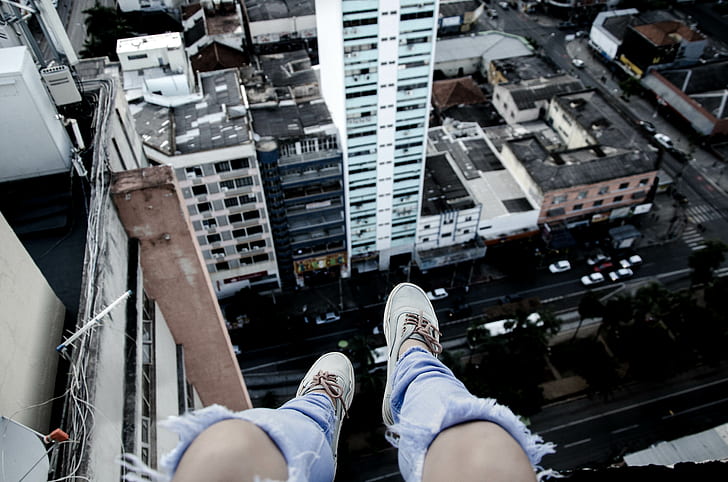shoes, legs, skyscraper, cityscape, city, rooftopping, HD wallpaper