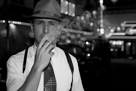 Ryan Gosling, Gangster Squad, ภาพยนตร์, ขาวดำ, ผู้ชาย, หมวก, การสูบบุหรี่, บุหรี่, วอลล์เปเปอร์ HD HD wallpaper