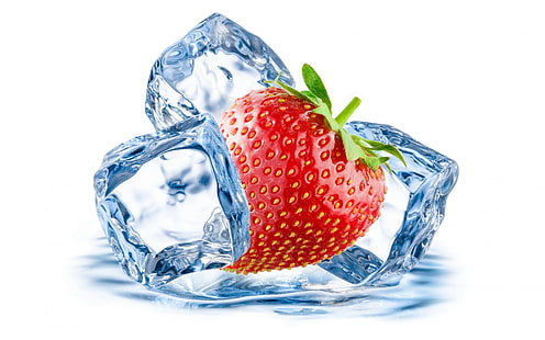 Ice and Strawberry, red strawberry with ice cubes, ice, strawberry, fruits, HD wallpaper HD wallpaper