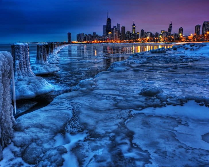 المناظر الطبيعية ، والجليد ، والمدينة ، والليل ، والانعكاس، خلفية HD