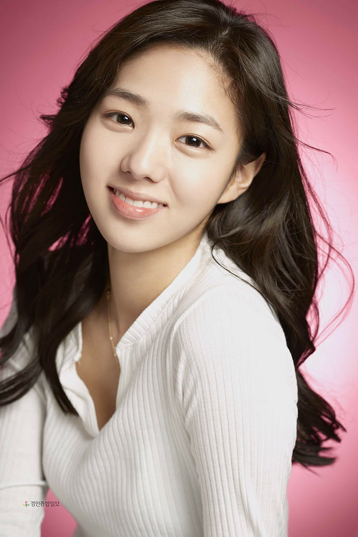 Chae Soo Bin, long hair, korean women, white clothing, brunette, pink background, women, Asian, HD wallpaper