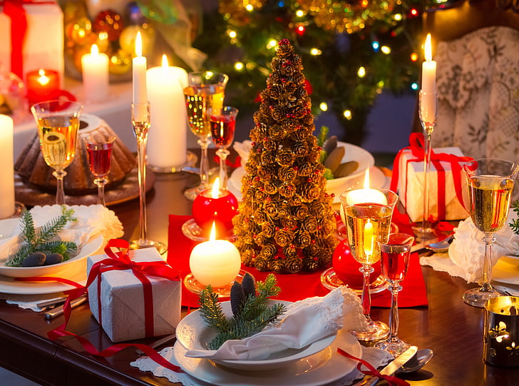 Table de dîner de Noël, décorations de Noël de couleurs assorties, vacances, Noël, classique, vacances, célébrer, joyeux Noël, arbre de Noël, décorations, 2014, Fond d'écran HD