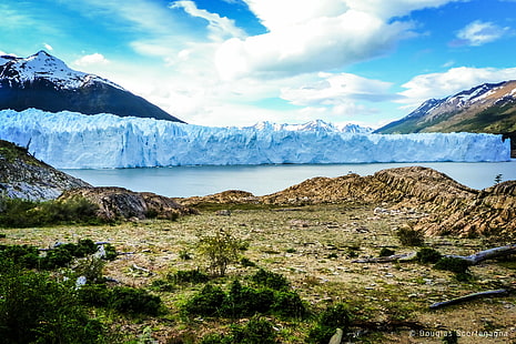 góra lodowa na zbiorniku wodnym w pobliżu krajobrazu, lodowiec, Perito Moreno, góra lodowa, zbiornik wodny, krajobraz, patagonia, el calafate, argentyna, lód, polarna zima, trekking, natura, dziki, piękno, dzika przyroda, na zewnątrz, ameryka południowa, perspektywa, naturalne, śnieżna góra, góry, jezioro, los glaciares, góra, scenics, szczyt górski, woda, lato, piękno w naturze, Tapety HD HD wallpaper