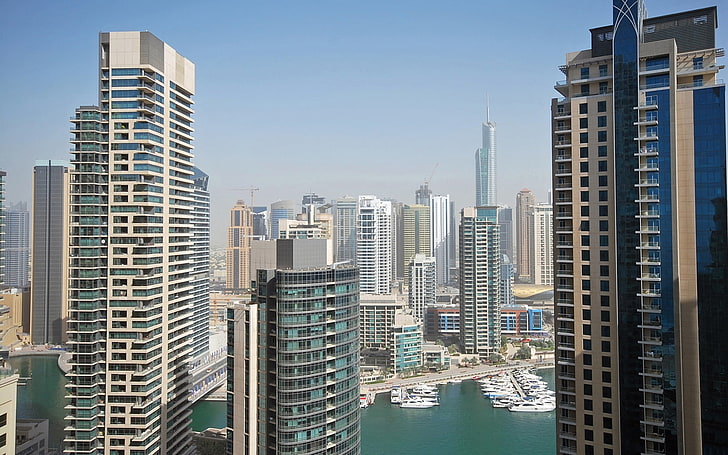 مبنى شاهق الارتفاع ، دبي ، ناطحات السحاب ، الأبراج ، المنازل ، الإمارات العربية المتحدة ، اليخوت ، السماء، خلفية HD