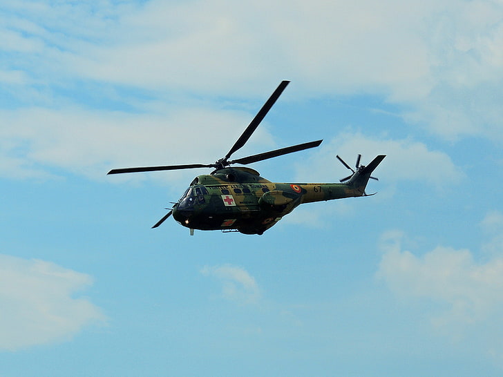 helicóptero de camuflaje marrón y verde, helicóptero, militar, aviación, cielo, vuelo, Fondo de pantalla HD